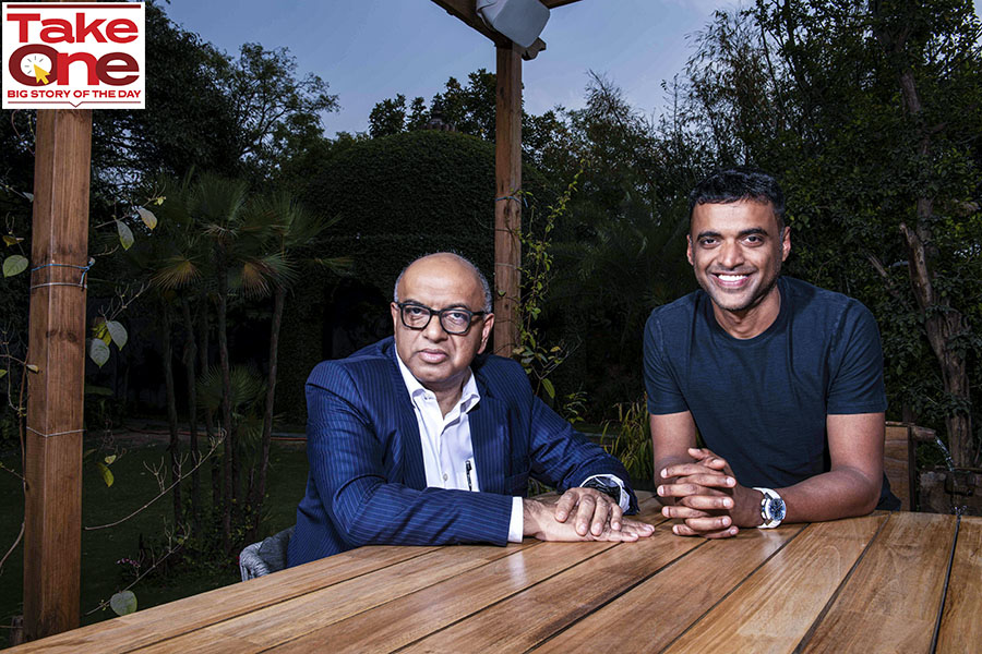 Sanjeev Bikhchandani (left), co-founder and executive vice chairman, Info Edge, and Deepinder Goyal, founder and CEO, Zomato
Image: Amit Verma